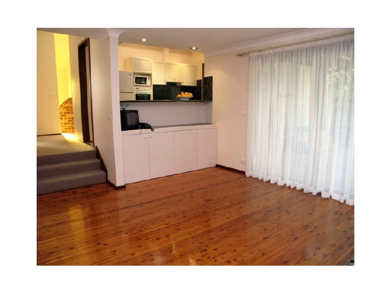 20 Old Ferry Road, Illawong NSW 2234