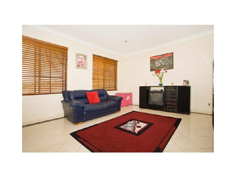 17 Pioneer Drive, Menai NSW 2234