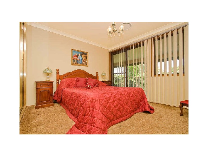 5 Wales Close, Illawong NSW 2234