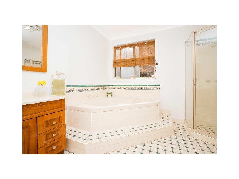 1 Beaumaris Drive, Menai NSW 2234