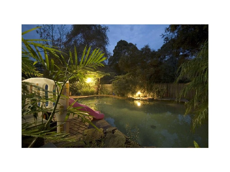 8 Ontario Close, Illawong NSW 2234