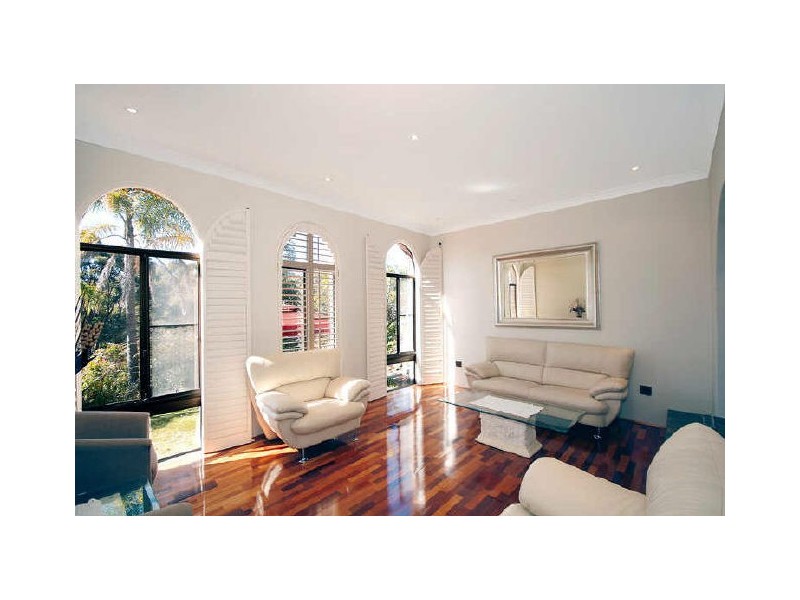 26 Sylvan Ridge Drive, Illawong NSW 2234