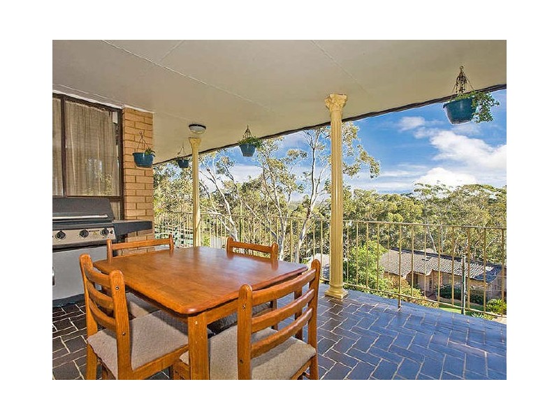 11 Cypress Drive, Lugarno NSW 2210