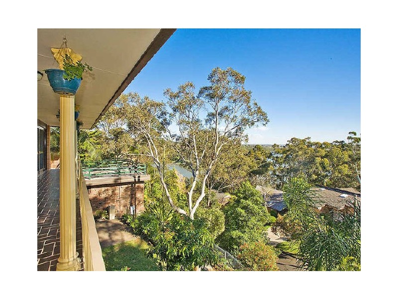 11 Cypress Drive, Lugarno NSW 2210