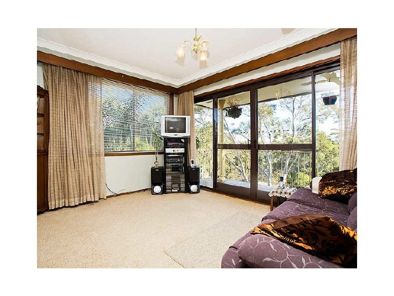 11 Cypress Drive, Lugarno NSW 2210
