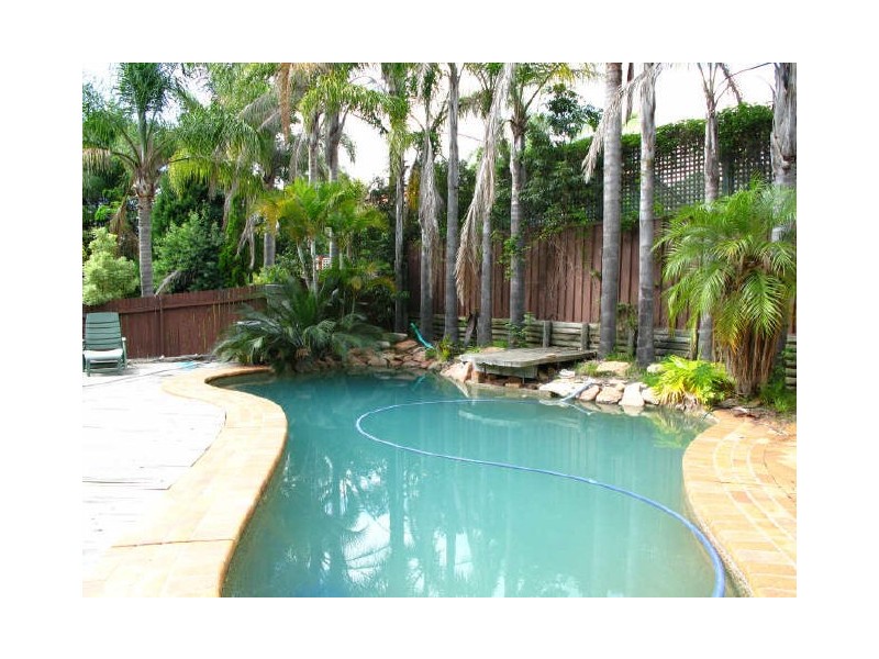 11 Prior Close, Illawong NSW 2234