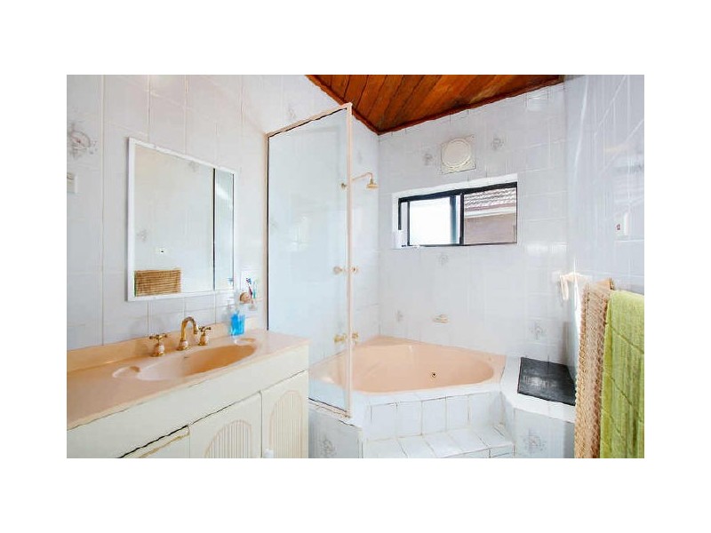 27 Cairns Street, Riverwood NSW 2210