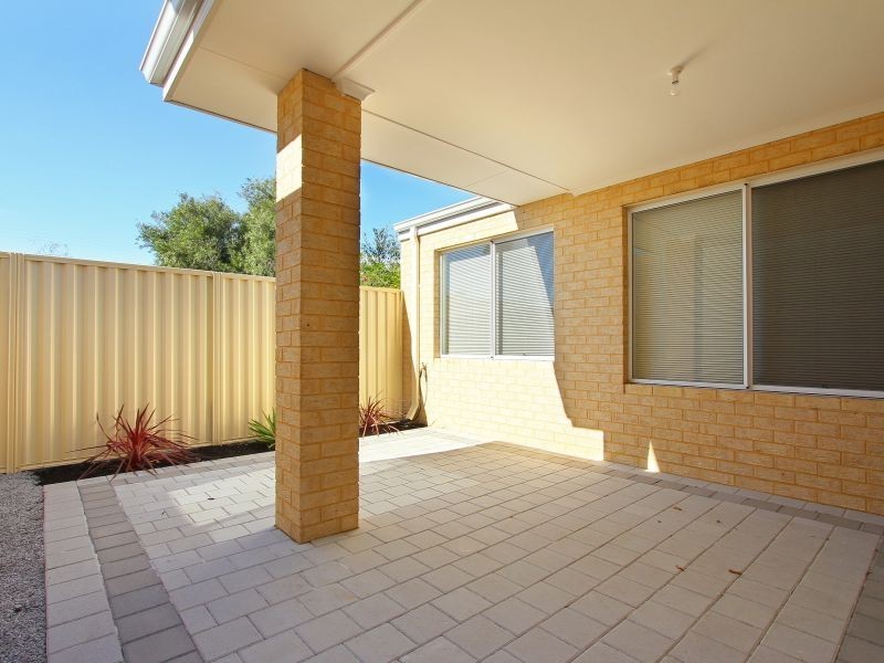 23 A & B Chilgrove Way, Balga WA 6061