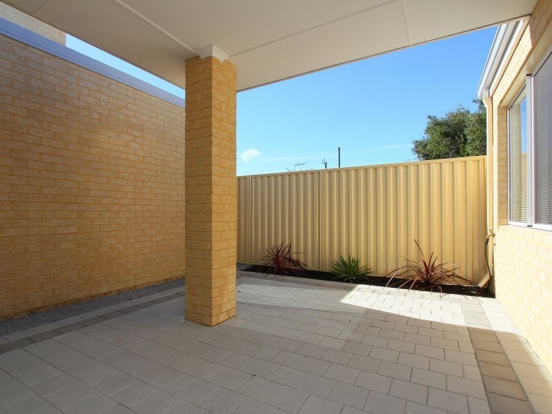 23 A & B Chilgrove Way, Balga WA 6061