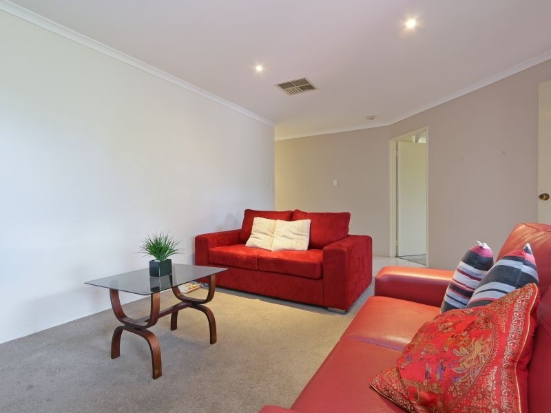 6 Moran Street, Greenfields WA 6210