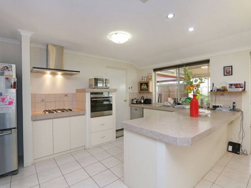 6 Moran Street, Greenfields WA 6210