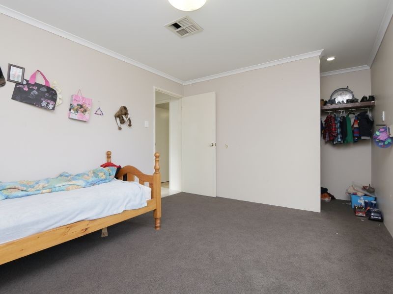 6 Moran Street, Greenfields WA 6210