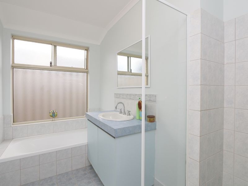 6 Moran Street, Greenfields WA 6210