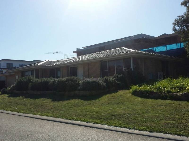 8 Spence Street, Trigg WA 6029