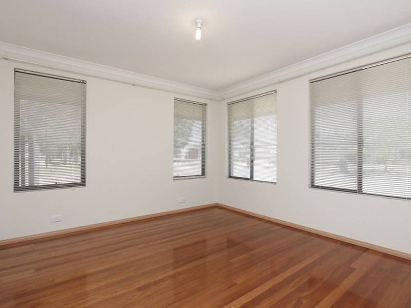 62 Hillwater Promenade, Beechboro WA 6063