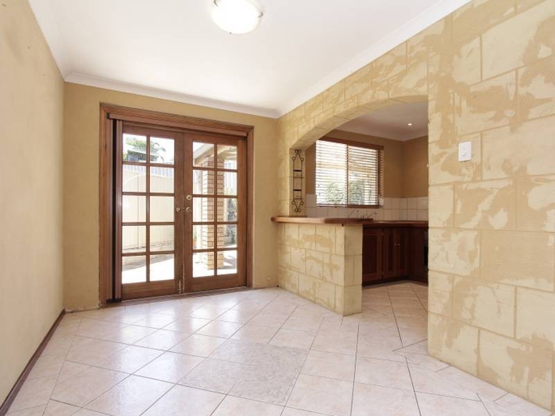 2 Beltana Rd, Craigie WA 6025