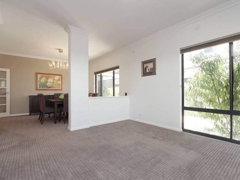 18 Swiftlet Way, Gwelup WA 6018