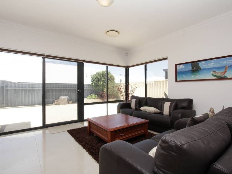 18 Swiftlet Way, Gwelup WA 6018
