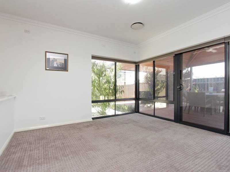 18 Swiftlet Way, Gwelup WA 6018