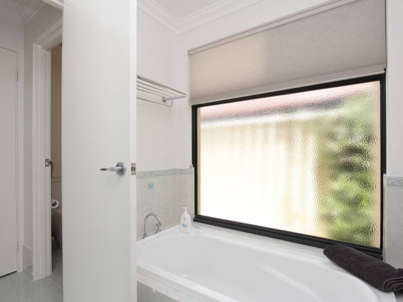 18 Swiftlet Way, Gwelup WA 6018