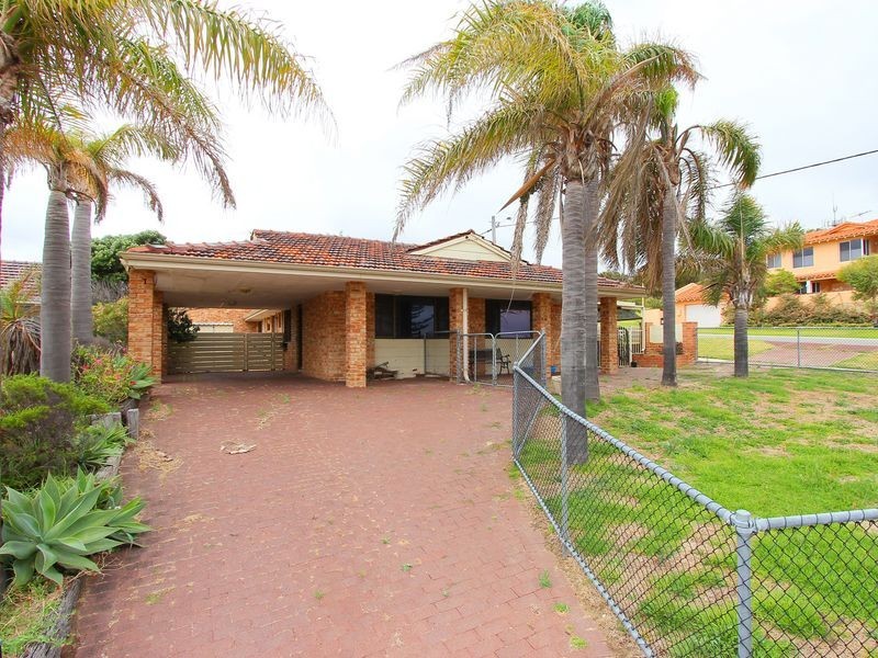 65 Flora Terrace, Carine WA 6020