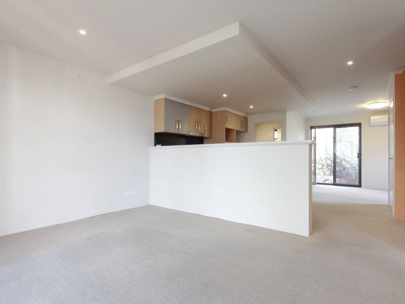 17/40 Hollins Bend, Madeley WA 6065