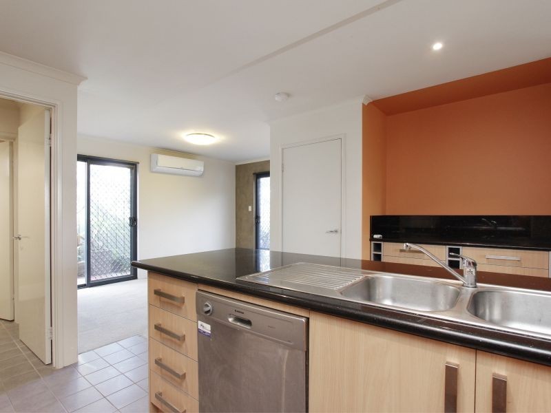 17/40 Hollins Bend, Madeley WA 6065