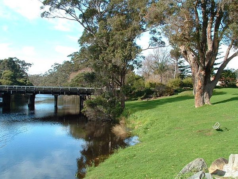 8 Coughlan Grove, Bow Bridge WA 6333