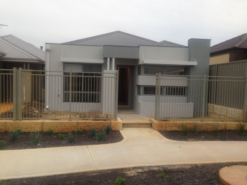 3 Egrove Lane, Piara Waters WA 6112