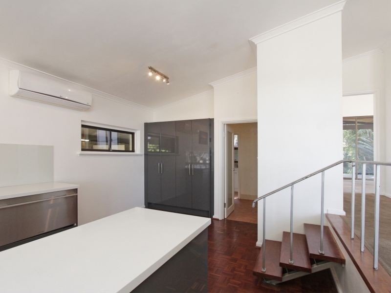 90 Chrysostom Street, Trigg WA 6029