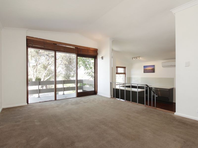 90 Chrysostom Street, Trigg WA 6029