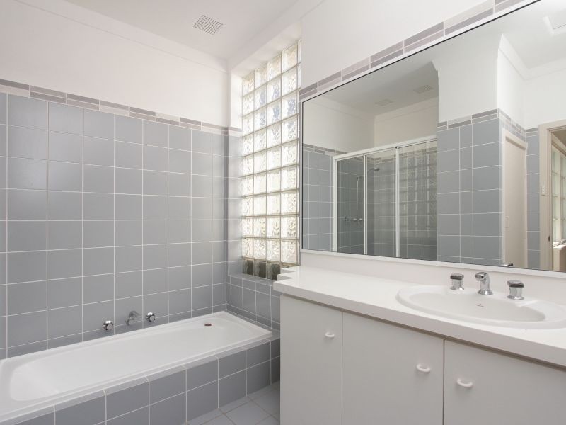 23 West Coast Drive, Carine WA 6020