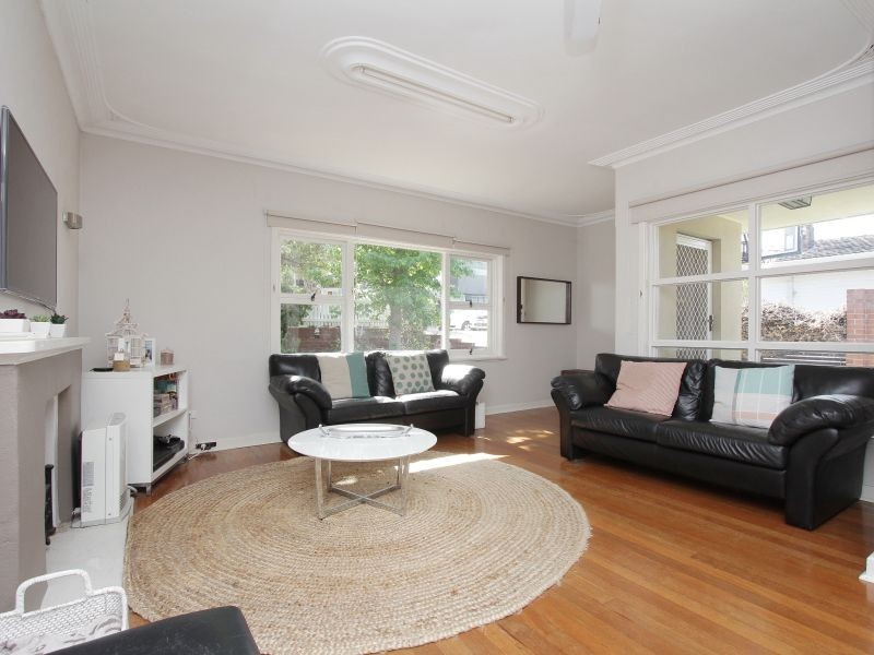 77 Kitchener Street, Trigg WA 6029