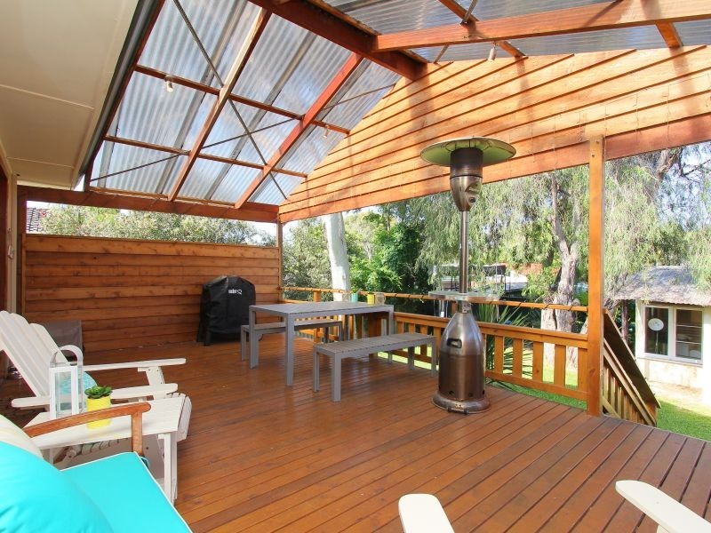 77 Kitchener Street, Trigg WA 6029