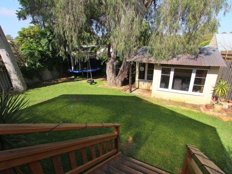 77 Kitchener Street, Trigg WA 6029