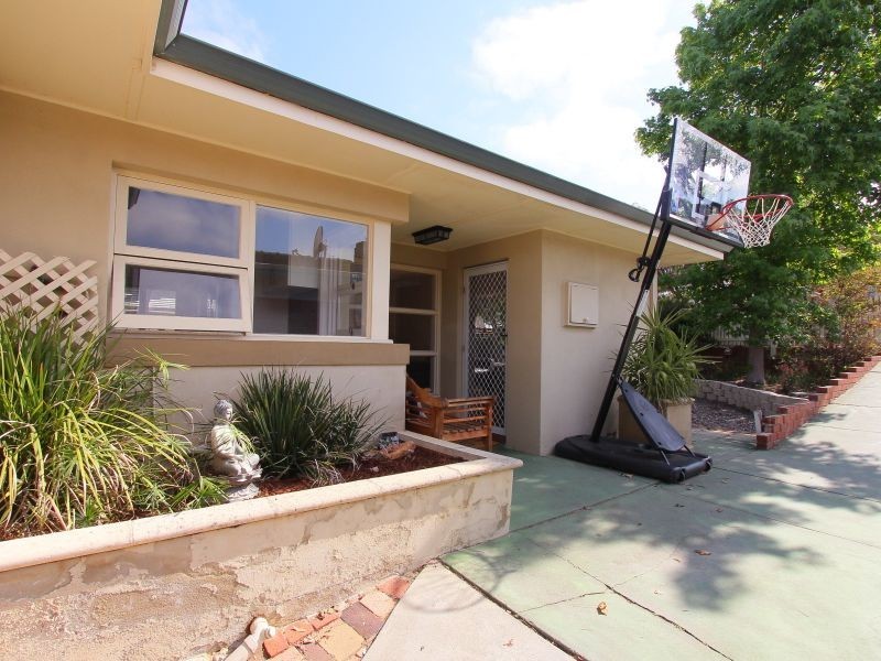 77 Kitchener Street, Trigg WA 6029