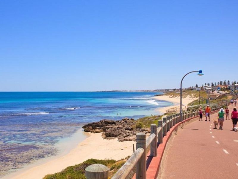 77 Kitchener Street, Trigg WA 6029