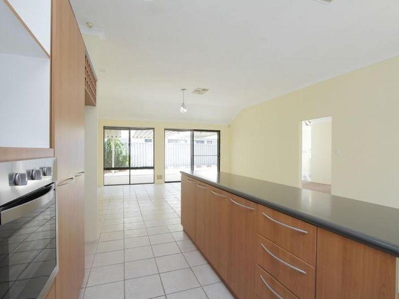 21 Dayana Court, Redcliffe WA 6104