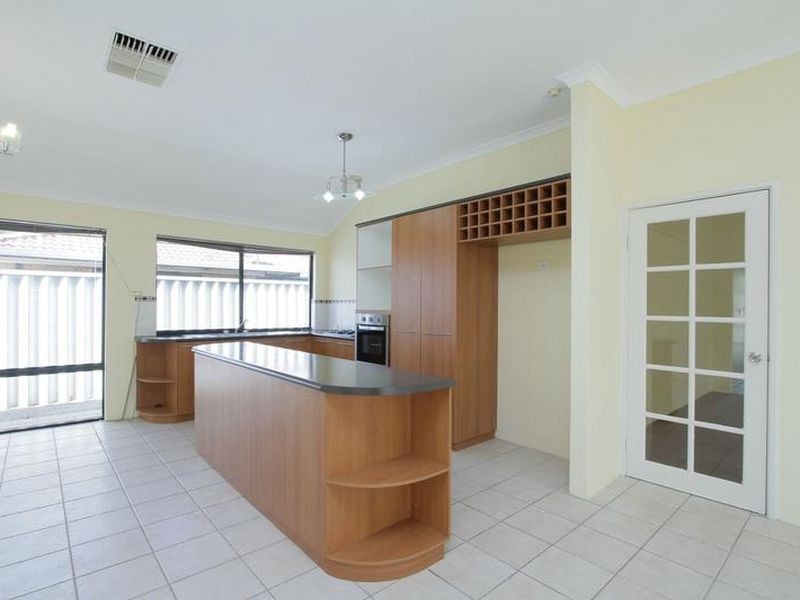 21 Dayana Court, Redcliffe WA 6104