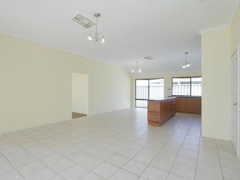 21 Dayana Court, Redcliffe WA 6104