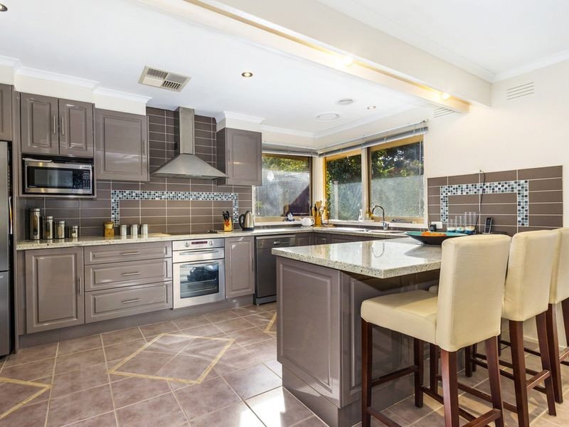 34 Huntingdon Avenue, Bayswater North VIC 3153