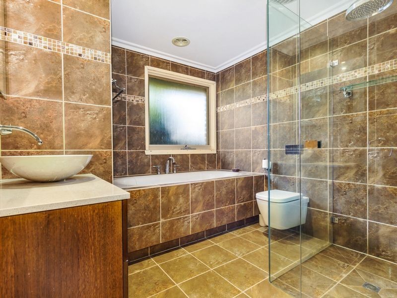 34 Huntingdon Avenue, Bayswater North VIC 3153