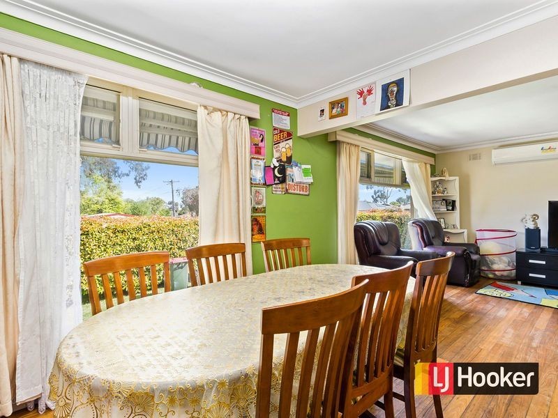 16 Anne Road, Knoxfield VIC 3180