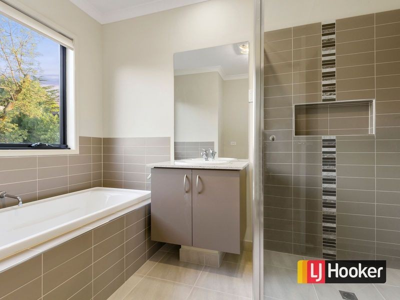 16 Coronation Street, Mount Waverley VIC 3149