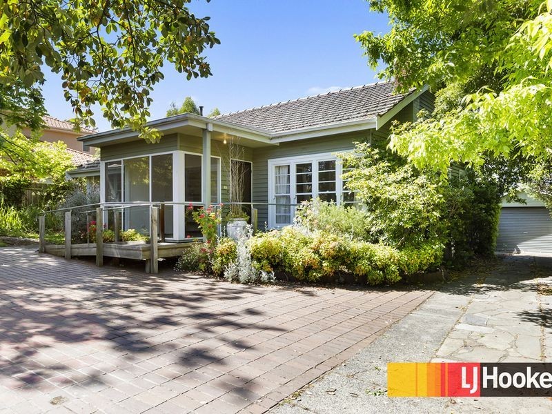 34 Whitehorse Road, Blackburn VIC 3130