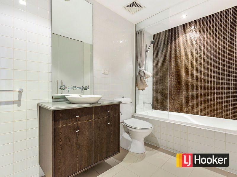 15/100 Queensberry Street, Carlton VIC 3053