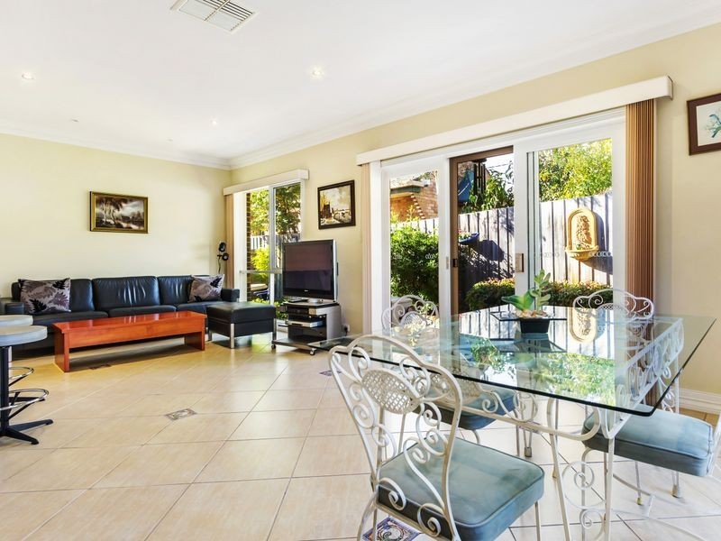 1/23 Laburnum Street, Blackburn VIC 3130