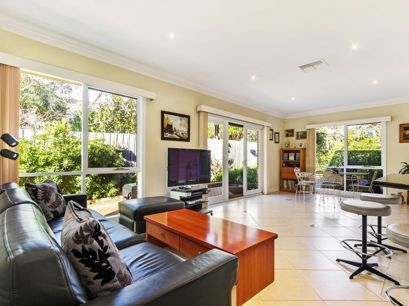 1/23 Laburnum Street, Blackburn VIC 3130