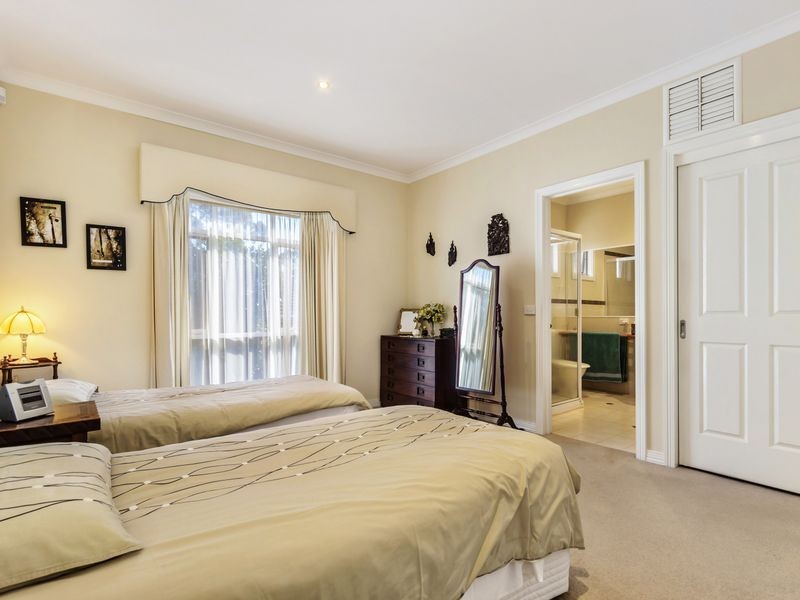 1/23 Laburnum Street, Blackburn VIC 3130