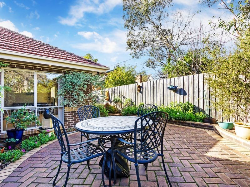1/23 Laburnum Street, Blackburn VIC 3130